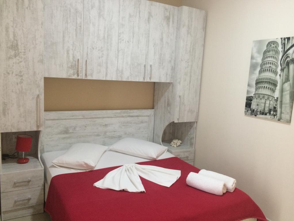 סרנדה Berti Apartments מראה חיצוני תמונה