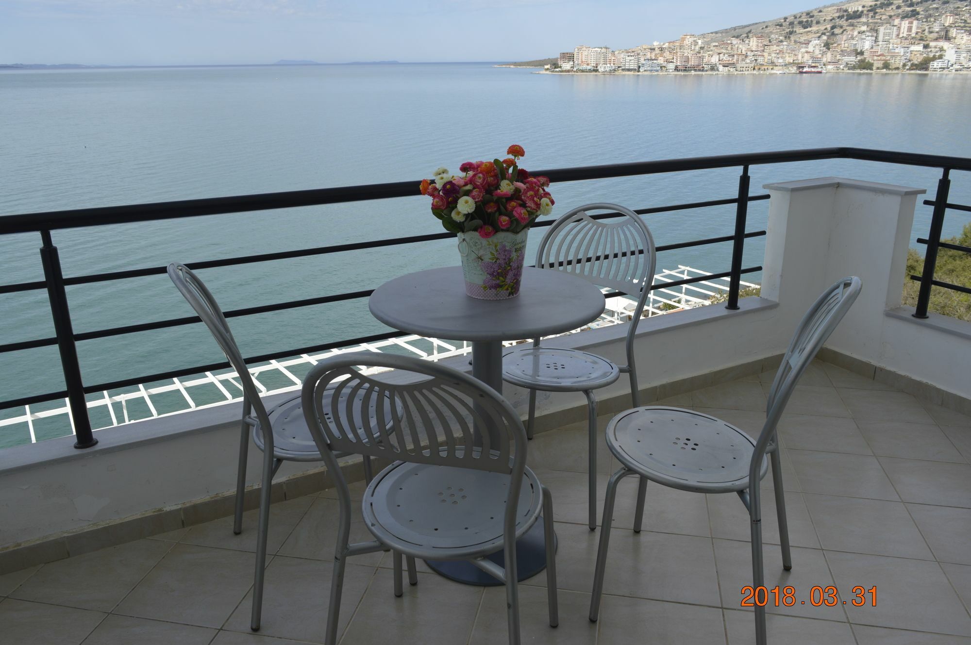 סרנדה Berti Apartments מראה חיצוני תמונה